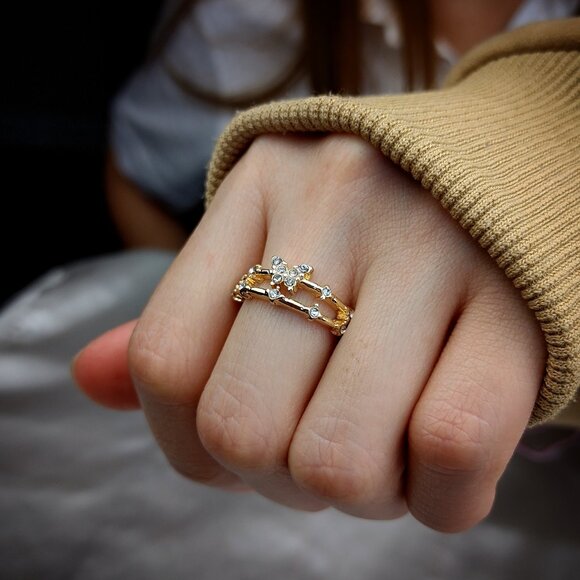 Crystal Butterfly Ring - Picture 1 of 5